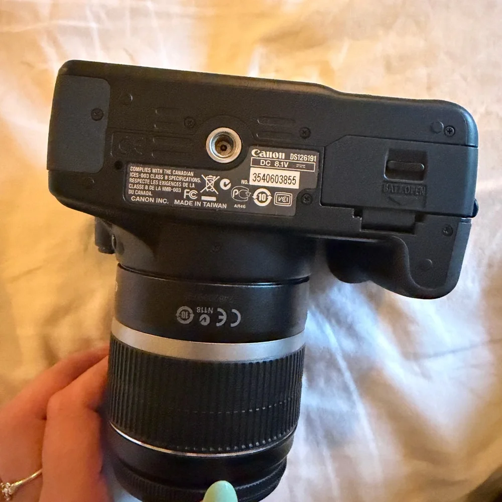 Canon Black EOS Rebel K S DSLR with 35-80mm Zoom Lens - Picture 11 of 13